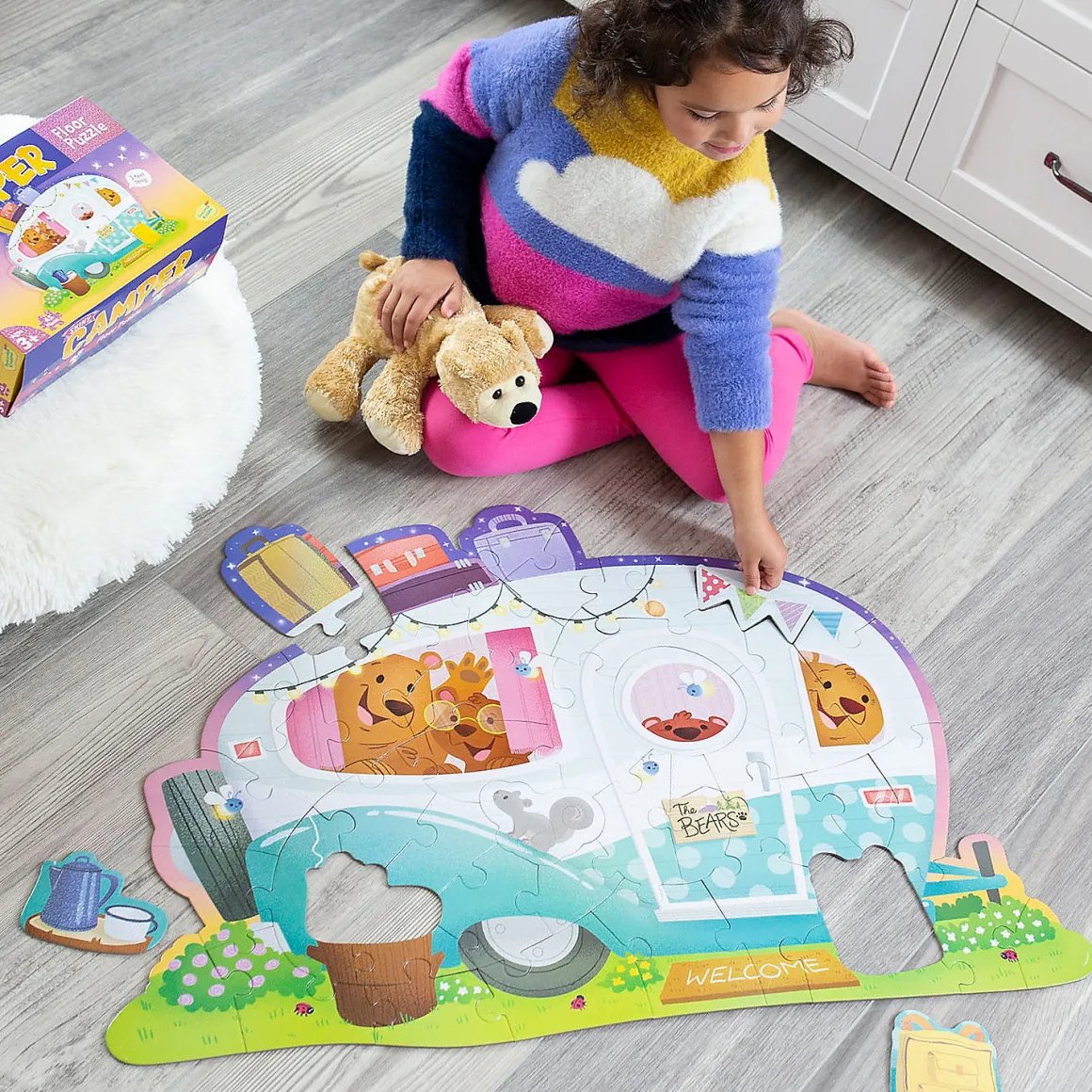 Peaceable Kingdom – Shiny Camper 45 Piece Floor Puzzle